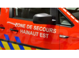 Schriftzug  ZONE DE SECOURS HAINAUT EST  - Wei 